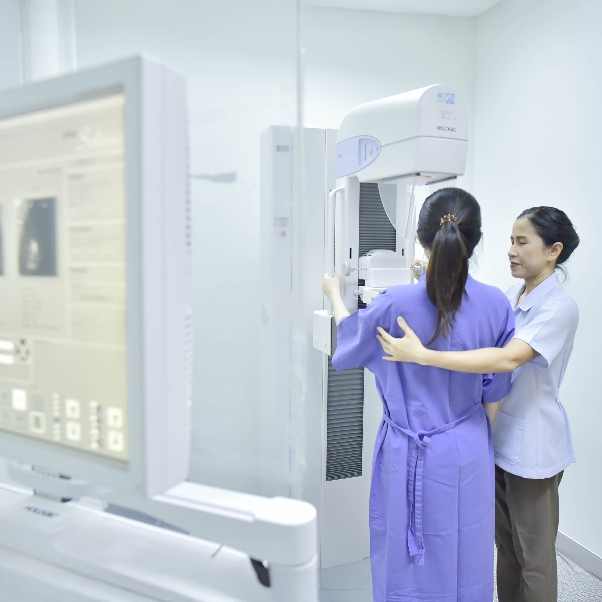 ภาพการตรวจแมมโมแกรม