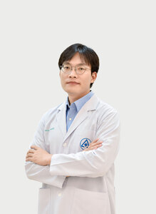 Dr krittayot a